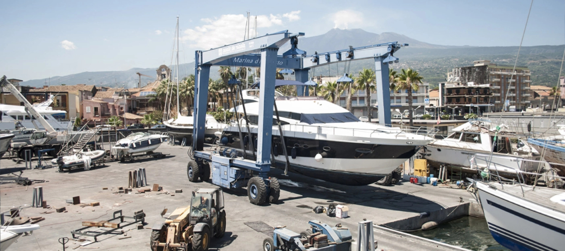 Tecnologia e maestria: il Cantiere Navale del Porto dell’Etna